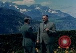 Image Le diplomate allemand Walther Hewel Berchtesgaden Allemagne, 1940, de la seconde 29 séquences d'archives historiques vidéo 65675047976
