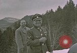 Standbild NS-Beamten Berchtesgaden Deutschland, 1940, aus Sekunde 18 historischem Filmmaterial Videoclip 65675047981