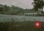 Standbild deutsche Kinder Berchtesgaden Deutschland, 1940, aus Sekunde 5 historischem Filmmaterial Videoclip 65675047986