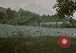 Standbild deutsche Kinder Berchtesgaden Deutschland, 1940, aus Sekunde 9 historischem Filmmaterial Videoclip 65675047986