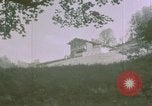 Standbild deutsche Kinder Berchtesgaden Deutschland, 1940, aus Sekunde 14 historischem Filmmaterial Videoclip 65675047986