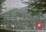 Standbild deutsche Kinder Berchtesgaden Deutschland, 1940, aus Sekunde 25 historischem Filmmaterial Videoclip 65675047986