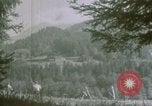 Standbild deutsche Kinder Berchtesgaden Deutschland, 1940, aus Sekunde 26 historischem Filmmaterial Videoclip 65675047986