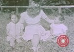 Standbild deutsche Kinder Berchtesgaden Deutschland, 1940, aus Sekunde 55 historischem Filmmaterial Videoclip 65675047986