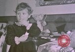 Standbild Kinder bei Berghof Berchtesgaden Deutschland, 1940, aus Sekunde 5 historischem Filmmaterial Videoclip 65675047990