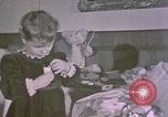 Standbild Kinder bei Berghof Berchtesgaden Deutschland, 1940, aus Sekunde 10 historischem Filmmaterial Videoclip 65675047990