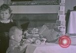 Standbild Kinder bei Berghof Berchtesgaden Deutschland, 1940, aus Sekunde 17 historischem Filmmaterial Videoclip 65675047990