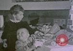 Standbild Kinder bei Berghof Berchtesgaden Deutschland, 1940, aus Sekunde 26 historischem Filmmaterial Videoclip 65675047990
