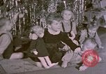 Standbild Kinder bei Berghof Berchtesgaden Deutschland, 1940, aus Sekunde 37 historischem Filmmaterial Videoclip 65675047990