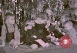Standbild Kinder bei Berghof Berchtesgaden Deutschland, 1940, aus Sekunde 40 historischem Filmmaterial Videoclip 65675047990