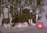 Standbild Kinder bei Berghof Berchtesgaden Deutschland, 1940, aus Sekunde 46 historischem Filmmaterial Videoclip 65675047990