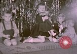 Standbild Kinder bei Berghof Berchtesgaden Deutschland, 1940, aus Sekunde 47 historischem Filmmaterial Videoclip 65675047990