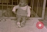 Standbild Kind bei Berghof Berchtesgaden Deutschland, 1940, aus Sekunde 3 historischem Filmmaterial Videoclip 65675047991
