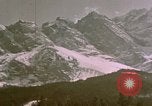 Standbild Eva Braun die Schwestern Berchtesgaden Deutschland, 1940, aus Sekunde 15 historischem Filmmaterial Videoclip 65675047993