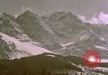 Standbild Eva Braun die Schwestern Berchtesgaden Deutschland, 1940, aus Sekunde 17 historischem Filmmaterial Videoclip 65675047993