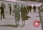 Standbild Eva Braun die Schwestern Berchtesgaden Deutschland, 1940, aus Sekunde 21 historischem Filmmaterial Videoclip 65675047993