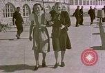Standbild Eva Braun die Schwestern Berchtesgaden Deutschland, 1940, aus Sekunde 22 historischem Filmmaterial Videoclip 65675047993
