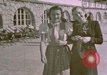 Standbild Eva Braun die Schwestern Berchtesgaden Deutschland, 1940, aus Sekunde 24 historischem Filmmaterial Videoclip 65675047993