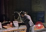 Standbild deutsche Frau Deutschland, 1940, aus Sekunde 11 historischem Filmmaterial Videoclip 65675047999