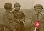 Standbild Viele Norwegische Kinder von Eva Braun gefilmt Norwegen, 1939, aus Sekunde 20 historischem Filmmaterial Videoclip 65675048006