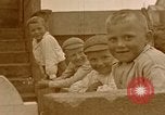 Standbild Viele Norwegische Kinder von Eva Braun gefilmt Norwegen, 1939, aus Sekunde 61 historischem Filmmaterial Videoclip 65675048006