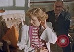 Immagine di Eva Braun Germania, 1940, secondo 35 filmato di repertorio 65675048012