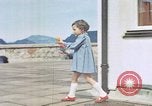 Standbild Eva Braun home Film Deutschland, 1940, aus Sekunde 41 historischem Filmmaterial Videoclip 65675048037