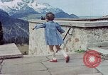 Standbild Eva Braun home Film Deutschland, 1940, aus Sekunde 48 historischem Filmmaterial Videoclip 65675048037