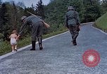 Standbild Eva Braun home Film Deutschland, 1940, aus Sekunde 19 historischem Filmmaterial Videoclip 65675048042