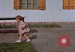 Standbild Eva Braun home Film Deutschland, 1940, aus Sekunde 27 historischem Filmmaterial Videoclip 65675048042