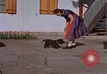 Standbild Eva Braun home Film Deutschland, 1940, aus Sekunde 37 historischem Filmmaterial Videoclip 65675048042