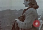 Standbild Eva Braun home Film Kehlstein Deutschland, 1940, aus Sekunde 22 historischem Filmmaterial Videoclip 65675048044