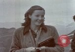 Standbild Eva Braun home Film Kehlstein Deutschland, 1940, aus Sekunde 31 historischem Filmmaterial Videoclip 65675048044
