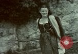 Standbild Eva Braun home Film Deutschland, 1940, aus Sekunde 4 historischem Filmmaterial Videoclip 65675048046