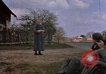 Standbild Eva Braun home Film Bayern Deutschland, 1940, aus Sekunde 37 historischem Filmmaterial Videoclip 65675048047
