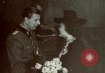 Immagine di Gretl Braun wedding Salzburg Austria, 1944, secondo 34 filmato di repertorio 65675048049