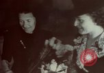 Immagine di Gretl Braun wedding Salzburg Austria, 1944, secondo 50 filmato di repertorio 65675048049