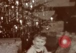 Standbild Adolf Hitler mit Kindern in der Weihnachtszeit Deutschland, 1940, aus Sekunde 54 historischem Filmmaterial Videoclip 65675048051