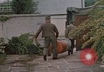 Immagine di Eva Braun e famiglia Germania, 1940, secondo 50 filmato di repertorio 65675048064