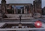 Standbild Römische Ruinen Italien, 1940, aus Sekunde 60 historischem Filmmaterial Videoclip 65675048071