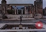 Standbild Römische Ruinen Italien, 1940, aus Sekunde 61 historischem Filmmaterial Videoclip 65675048071