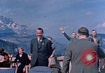 Immagine di Adolf Hitler Obersaltzberg Baviera Germania, 1940, secondo 52 filmato di repertorio 65675048082
