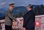 Immagine di Adolf Hitler Obersaltzberg Baviera Germania, 1940, secondo 28 filmato di repertorio 65675048083