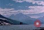 Immagine di Hitler passeggiate in campagna vicino a Berghof Germania, 1940, secondo 9 filmato di repertorio 65675048084