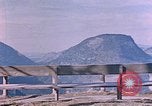 Immagine di Hitler passeggiate in campagna vicino a Berghof Germania, 1940, secondo 36 filmato di repertorio 65675048084