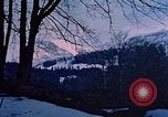 Immagine di Hitler passeggiate in campagna vicino a Berghof Germania, 1940, secondo 46 filmato di repertorio 65675048084