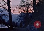 Immagine di Hitler passeggiate in campagna vicino a Berghof Germania, 1940, secondo 58 filmato di repertorio 65675048084