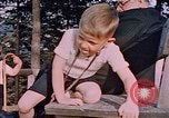Immagine di Nazi ufficiali militari su Berghof terrazza Germania, 1940, secondo 49 filmato di repertorio 65675048085