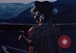 Immagine di Nazi ufficiali militari su Berghof terrazza Germania, 1940, secondo 53 filmato di repertorio 65675048085