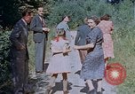 Immagine di Gli amici e la famiglia di Eva Braun in un itinerario Germania, 1940, secondo 21 filmato di repertorio 65675048088
